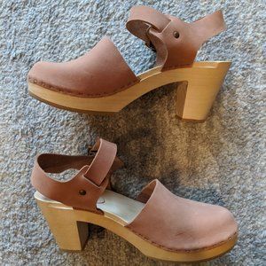 Bryr / Emma Closed Toe High Heel / Size 10 / Clay